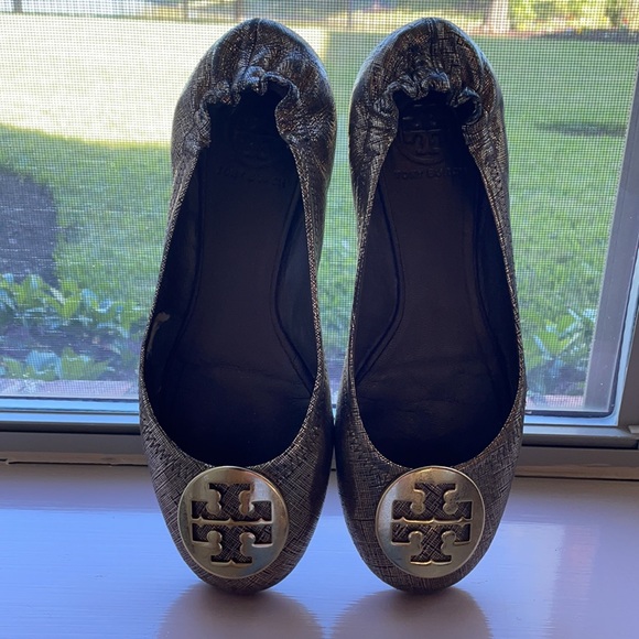 Tory Burch gold ballet flats - Picture 2 of 5